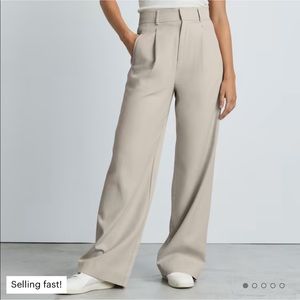 EVERLANE WAY HIGH DRAPE PANT IN SANDSTONE SIZE 2, SHORT LENGTH